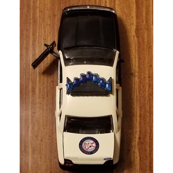 Florida Highway Patrol Road Champs die cast police car 1:43 scale - Picture 8 of 10